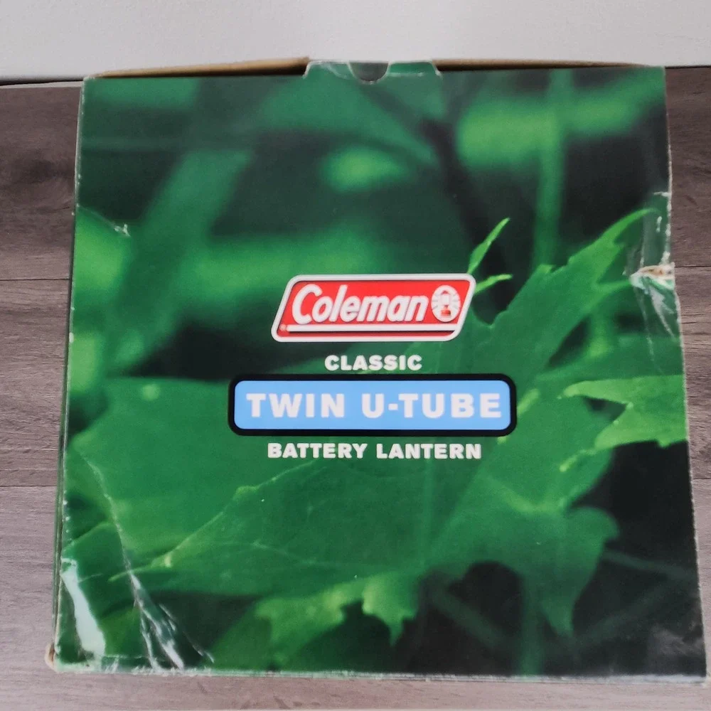Vintage 2003 NOS Coleman Twin U Tube Battery Lantern Red 5329-700 Camping Lamp